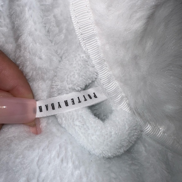 Pottery Barn Robe - Picture 4 of 8